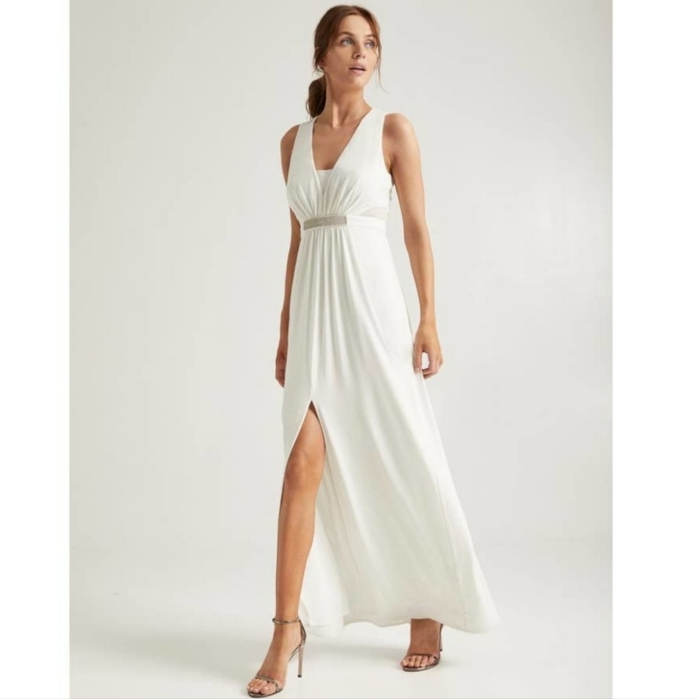 Halstone heritage embellished jersey sleeves gown.